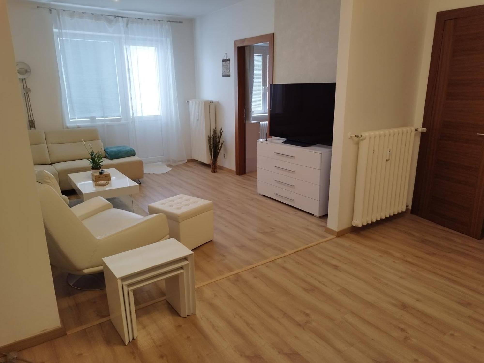 Апартаменты Amazing Flat In Old Town With Large Balcony Братислава Экстерьер фото