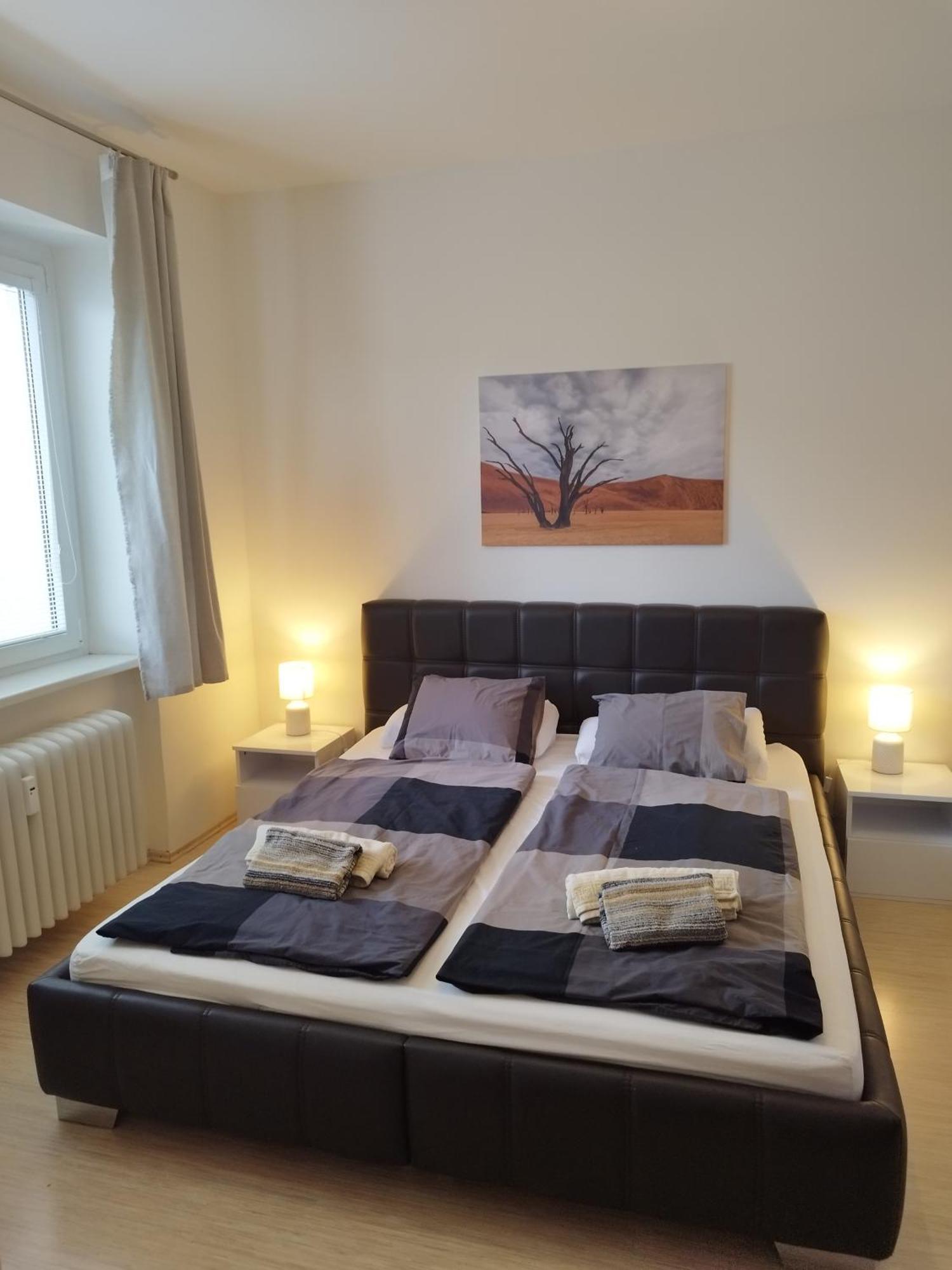 Апартаменты Amazing Flat In Old Town With Large Balcony Братислава Экстерьер фото