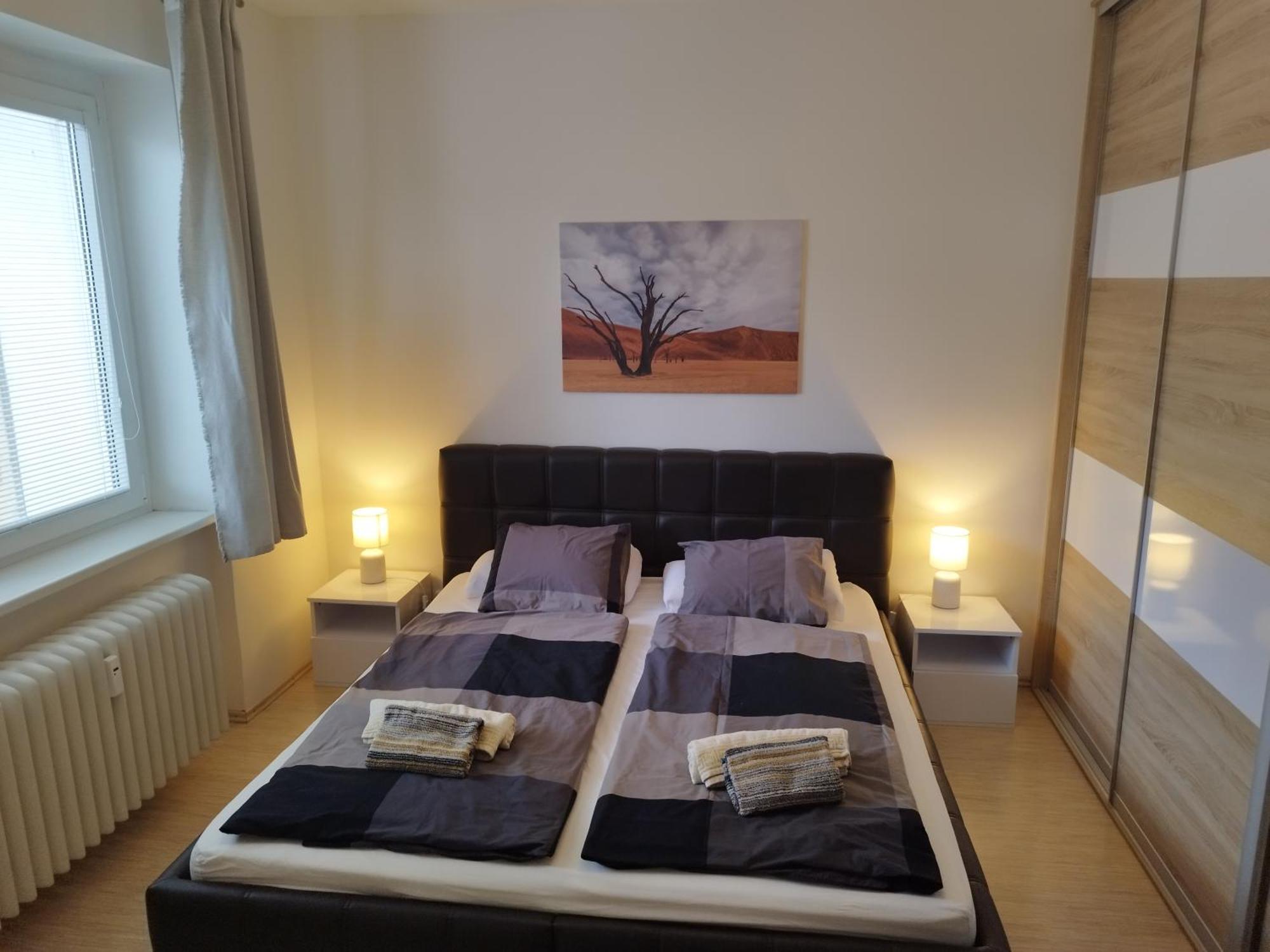 Апартаменты Amazing Flat In Old Town With Large Balcony Братислава Экстерьер фото